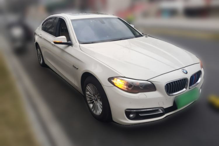 Used BMW 5 Series 2014 525Li Leading Model Front Right 45 Deg