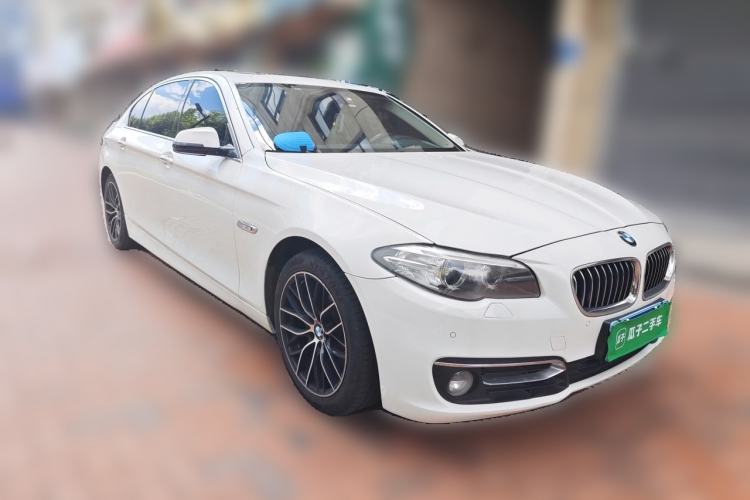 Used BMW 5 Series 2014 525Li Luxury Design Package Front Right 45 Deg