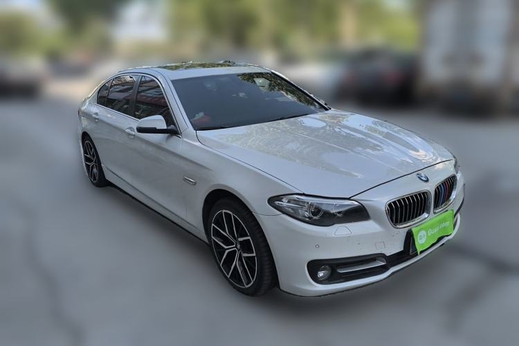 Used BMW 5 Series 2014 525Li Leading Model Front Right 45 Deg