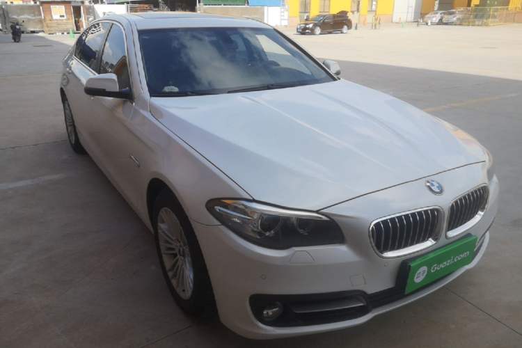 Used BMW 5 Series 2014 525Li Leading Model Front Right 45 Deg