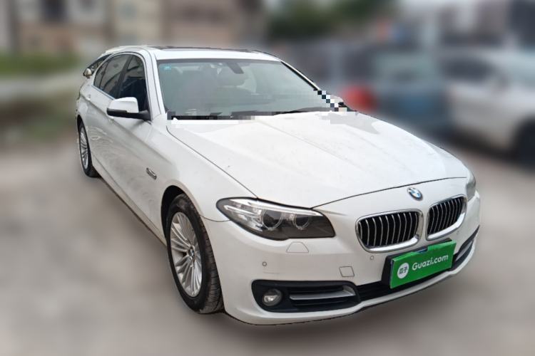 Used BMW 5 Series 2014 525Li Leading Model Front Right 45 Deg