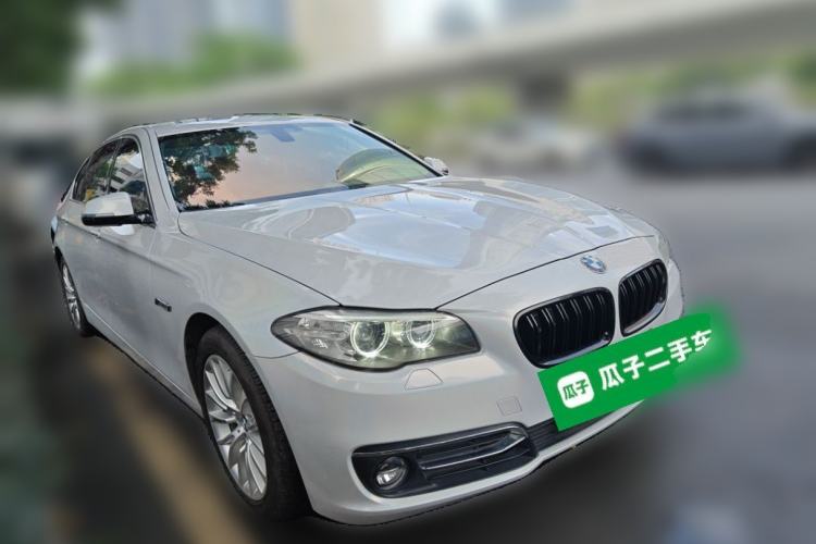 Used BMW 5 Series 2014 525Li Luxury Design Package Front Right 45 Deg