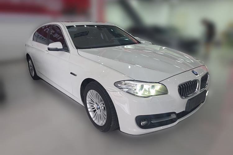 Used BMW 5 Series 2014 525Li Leading Model Front Right 45 Deg