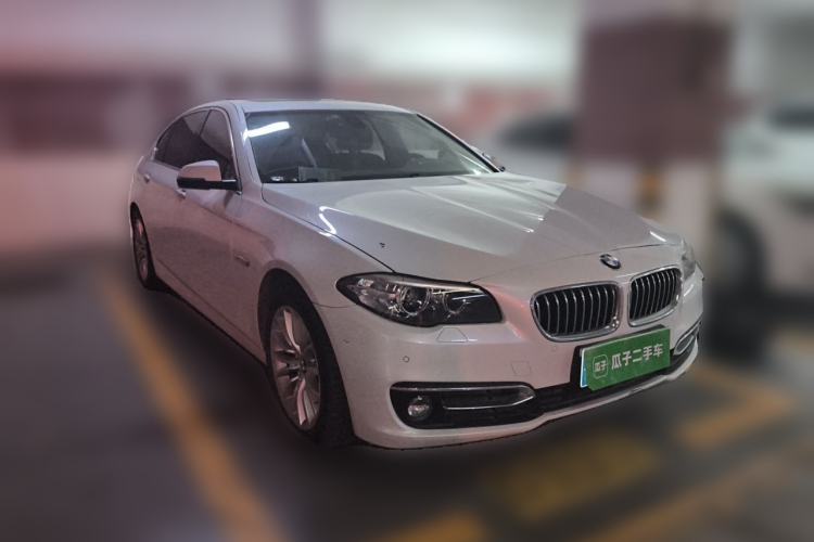 Used BMW 5 Series 2014 525Li Luxury Design Package Front Right 45 Deg