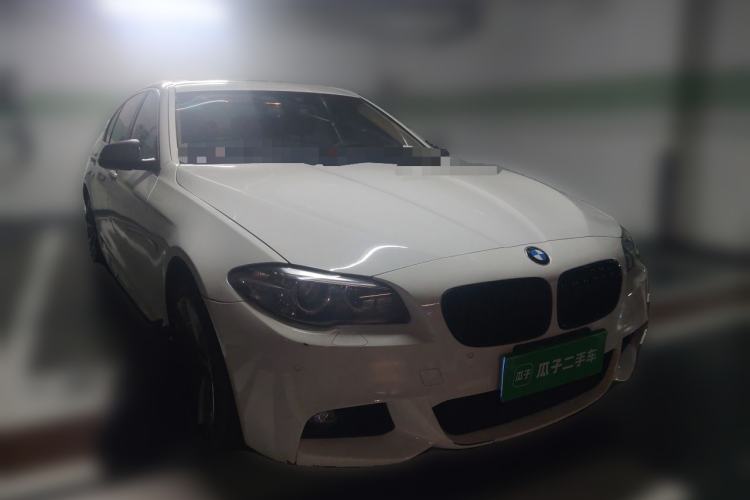 Used BMW 5 Series 2014 528Li Leading Model Front Right 45 Deg