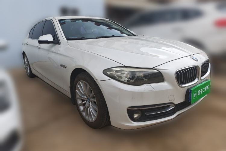 Used BMW 5 Series 2014 525Li Luxury Design Package Front Right 45 Deg