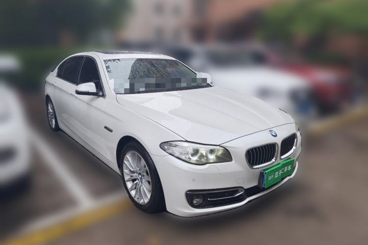 Used BMW 5 Series 2014 525Li Luxury Design Package Front Right 45 Deg