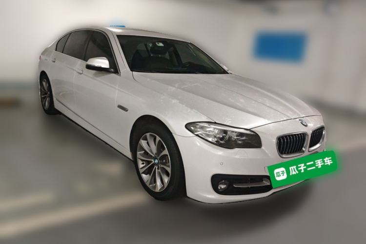 Used BMW 5 Series 2014 528Li Leading Model Front Right 45 Deg