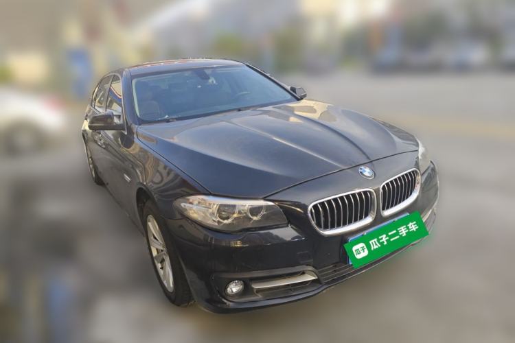 Used BMW 5 Series 2014 520Li Elegant Model Front Right 45 Deg