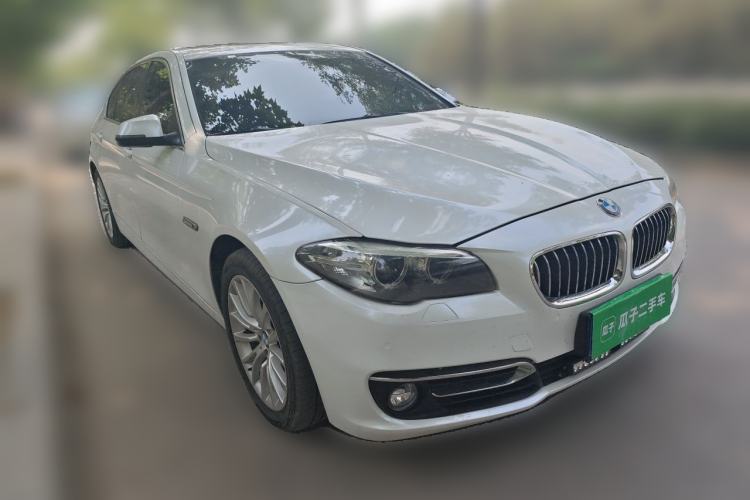 Used BMW 5 Series 2014 525Li Leading Model Front Right 45 Deg