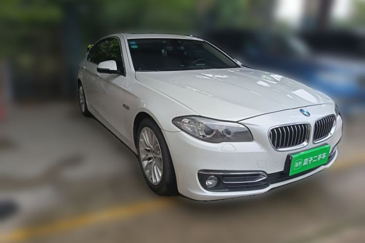 Used BMW 5 Series 2014 525Li Luxury Design Package Front Right 45 Deg