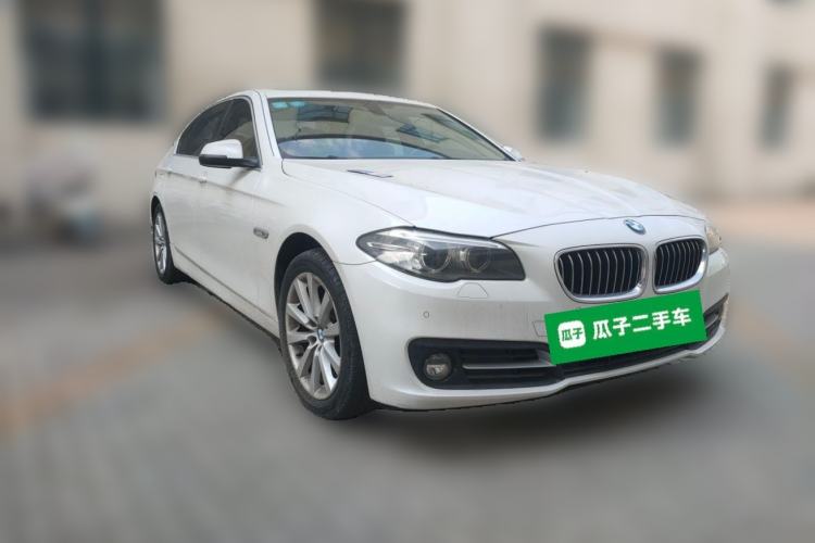 Used BMW 5 Series 2014 528Li Leading Model Front Right 45 Deg
