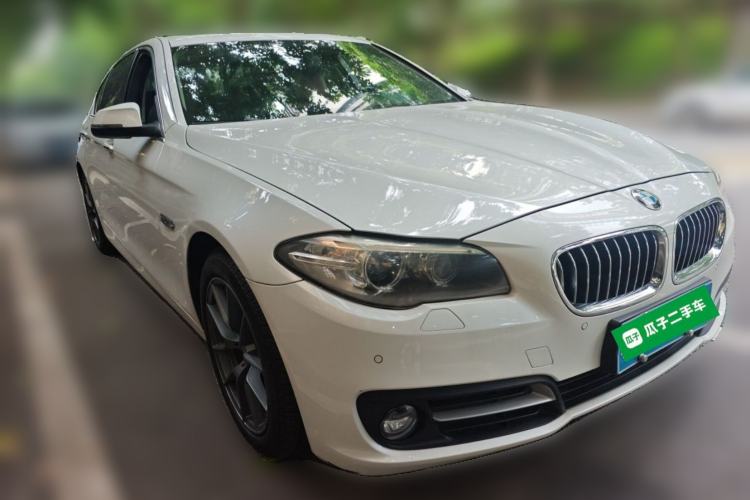 Used BMW 5 Series 2014 528Li Leading Model Front Right 45 Deg