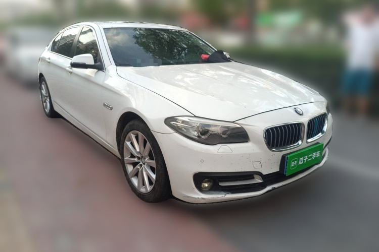 Used BMW 5 Series 2014 528Li Leading Model Front Right 45 Deg