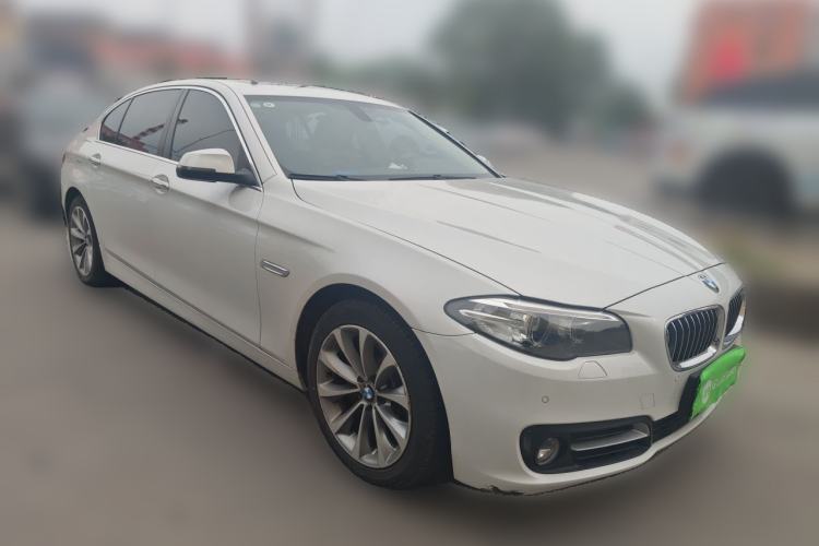 Used BMW 5 Series 2014 525Li Leading Model Front Right 45 Deg