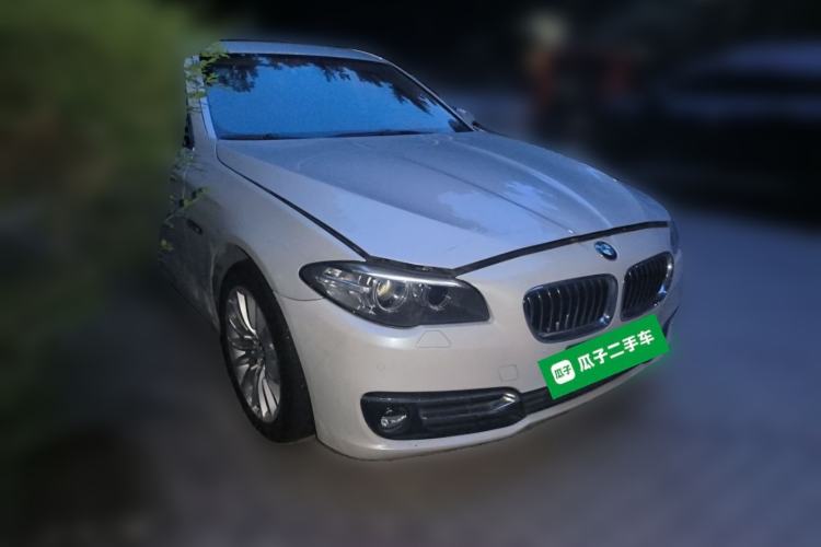 Used BMW 5 Series 2014 525Li Luxury Design Package Front Right 45 Deg
