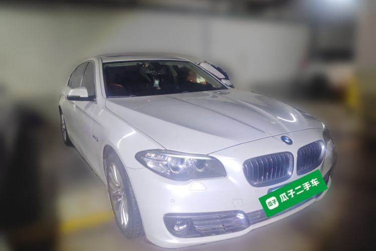 Used BMW 5 Series 2014 525Li Luxury Design Package Front Right 45 Deg
