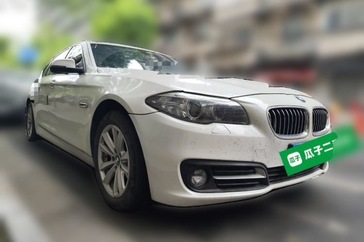 Used BMW 5 Series 2014 520Li Elegant Model Front Right 45 Deg