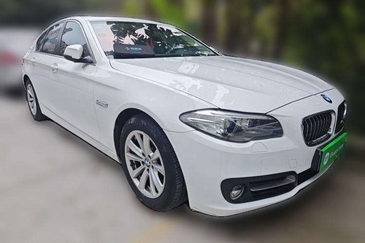 Used BMW 5 Series 2014 520i Elegant Edition Front Right 45 Deg