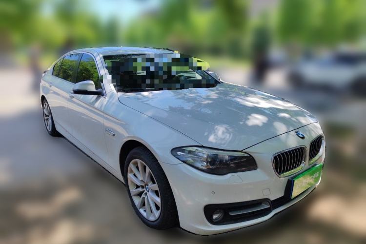 Used BMW 5 Series 2014 530Li Leading Model Front Right 45 Deg