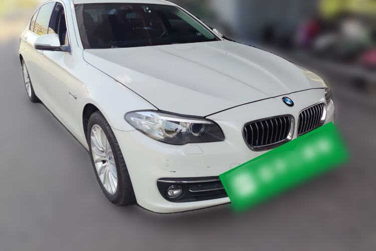 Used BMW 5 Series 2014 525Li Luxury Design Package Front Right 45 Deg