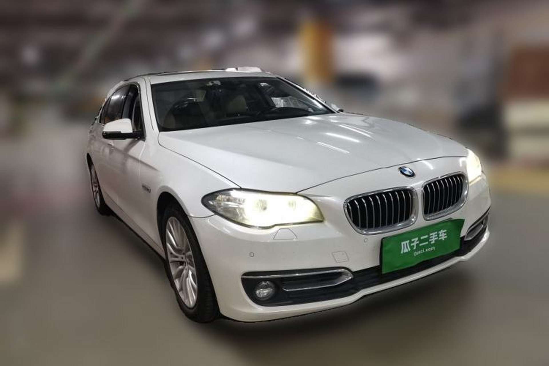 Used BMW 5 Series 2014 525Li Luxury Design Package Front Right 45 Deg