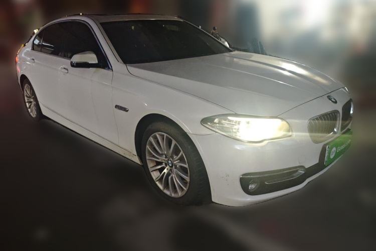Used BMW 5 Series 2014 525Li Luxury Design Package Front Right 45 Deg