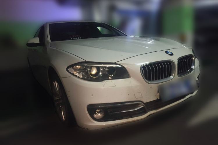Used BMW 5 Series 2014 530Li Leading Model Front Right 45 Deg