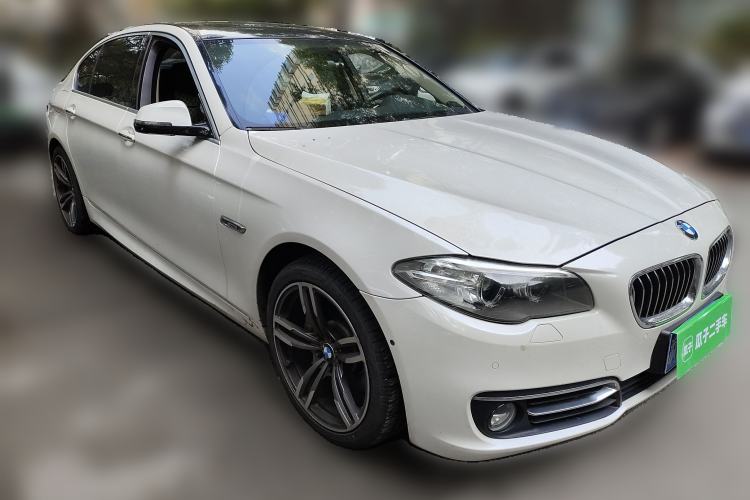 Used BMW 5 Series 2014 525Li Luxury Design Package Front Right 45 Deg
