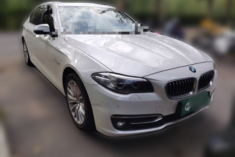 Used BMW 5 Series 2014 525Li Luxury Design Package Front Right 45 Deg