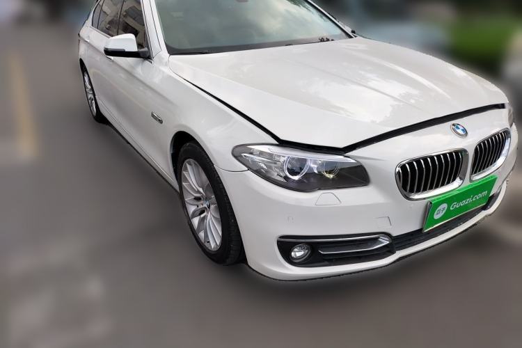 Used BMW 5 Series 2014 525Li Luxury Design Package Front Right 45 Deg