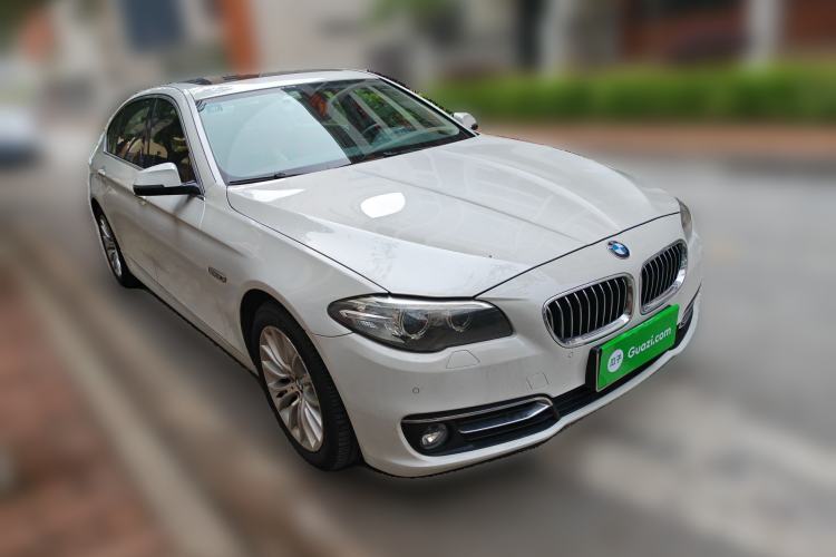 Used BMW 5 Series 2014 525Li Luxury Design Package Front Right 45 Deg