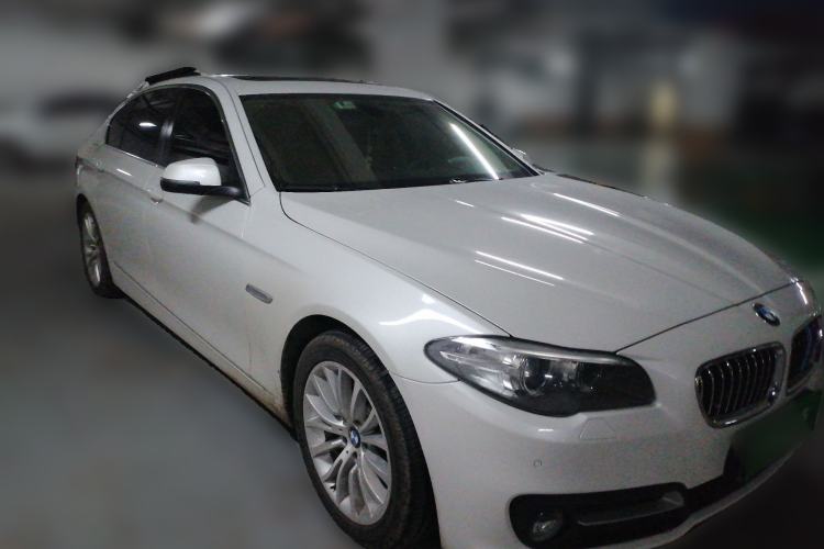 Used BMW 5 Series 2014 525Li Leading Model Front Right 45 Deg