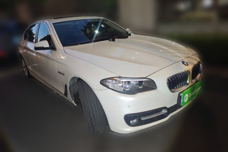 Used BMW 5 Series 2014 520Li Elegant Model Front Right 45 Deg