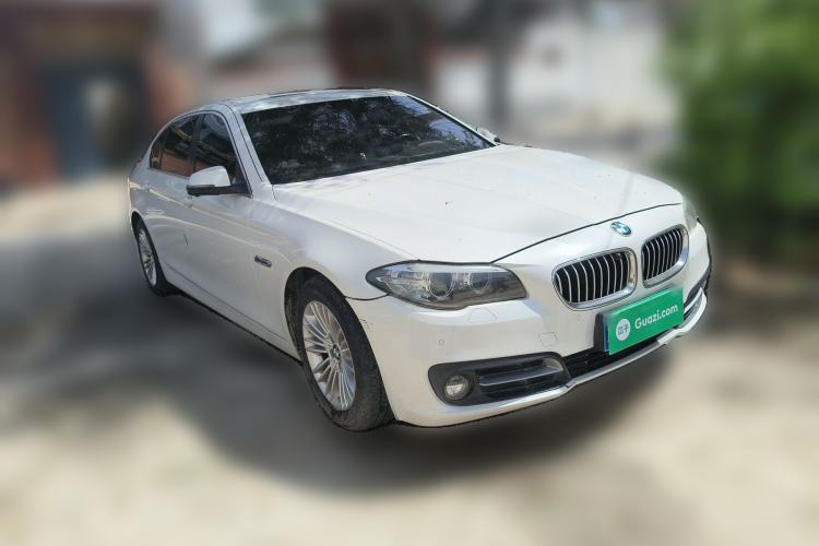 Used BMW 5 Series 2014 525Li Leading Model Front Right 45 Deg