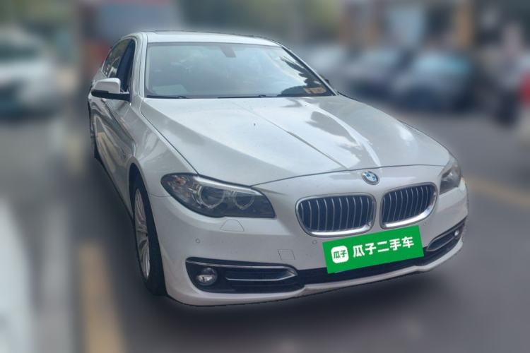Used BMW 5 Series 2014 525Li Luxury Design Package Front Right 45 Deg