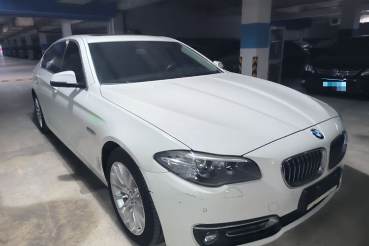 Used BMW 5 Series 2014 525Li Luxury Design Package Front Right 45 Deg