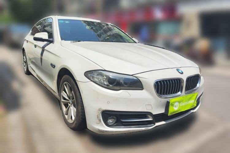 Used BMW 5 Series 2014 520Li Elegant Model Front Right 45 Deg