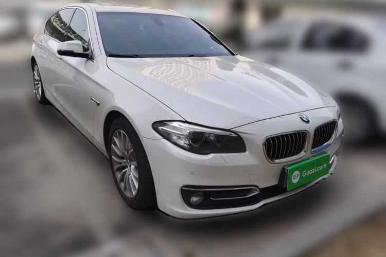 Used BMW 5 Series 2014 525Li Luxury Design Package Front Right 45 Deg