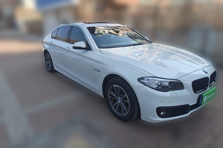 Used BMW 5 Series 2014 520Li Elegant Model Front Right 45 Deg