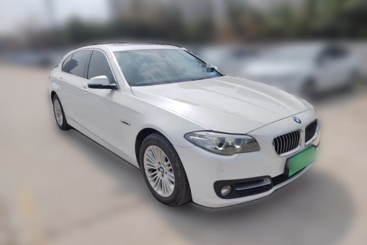 Used BMW 5 Series 2014 525Li Leading Model Front Right 45 Deg