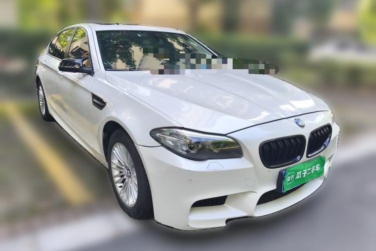 Used BMW 5 Series 2014 520Li Elegant Model Front Right 45 Deg
