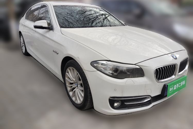 Used BMW 5 Series 2014 525Li Luxury Design Package Front Right 45 Deg