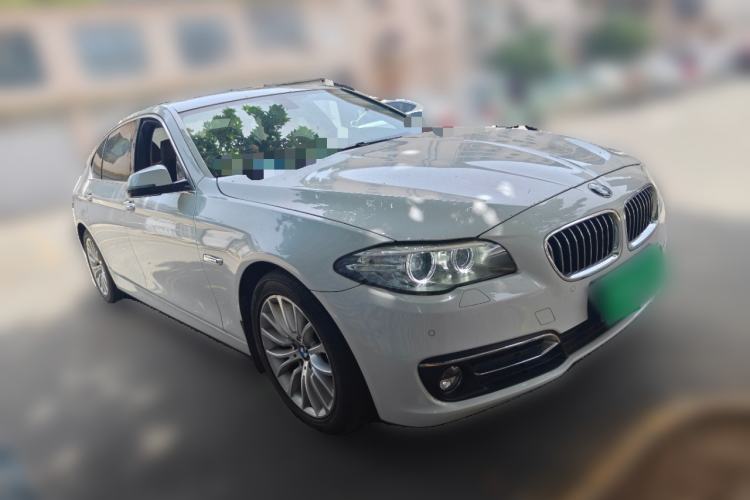 Used BMW 5 Series 2014 525Li Luxury Design Package Front Right 45 Deg