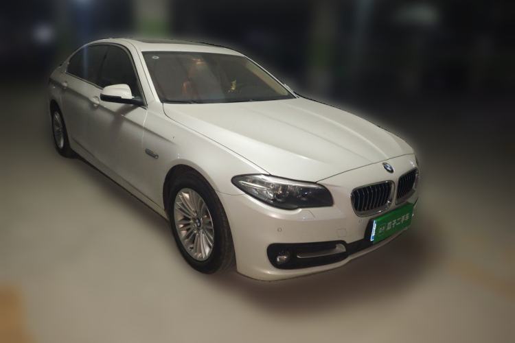 Used BMW 5 Series 2014 525Li Leading Model Front Right 45 Deg