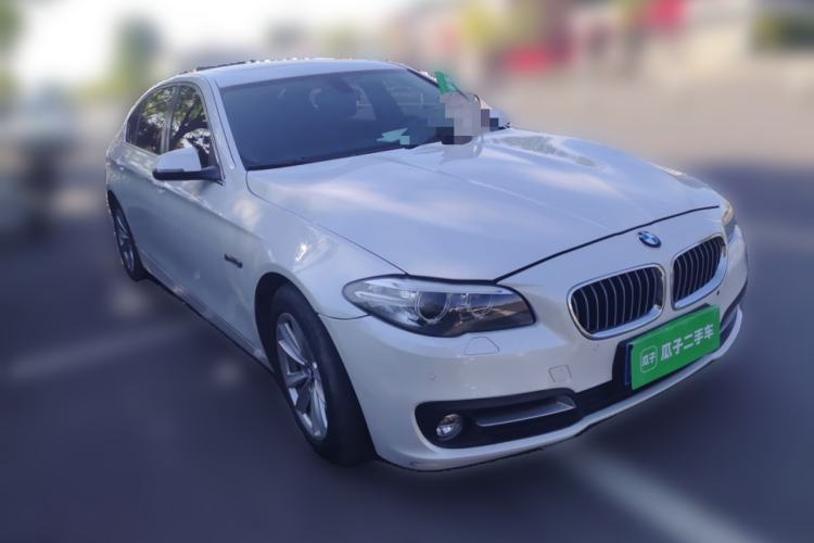 Used BMW 5 Series 2014 520Li Elegant Model Front Right 45 Deg