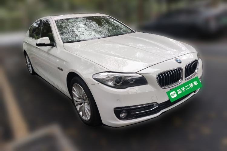 Used BMW 5 Series 2014 525Li Luxury Design Package Front Right 45 Deg