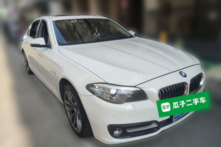 Used BMW 5 Series 2014 528Li Leading Model Front Right 45 Deg