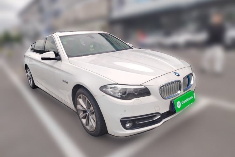 Used BMW 5 Series 2014 525Li Luxury Design Package Front Right 45 Deg