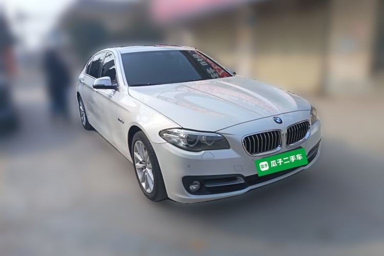Used BMW 5 Series 2014 528Li Leading Model Front Right 45 Deg